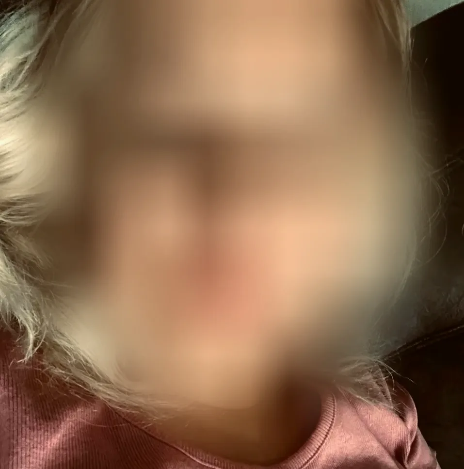 Nicoline, 29