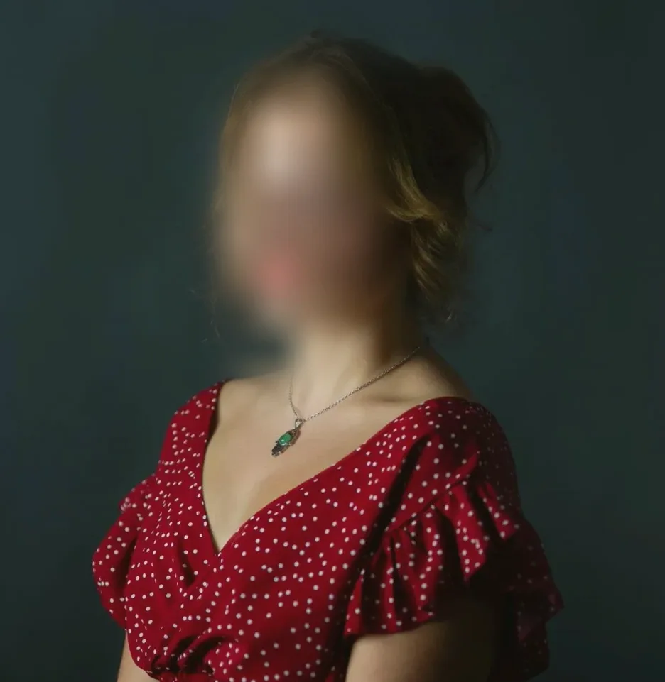 Sofia, 25